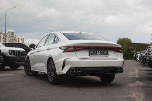 Chery Arrizo 8